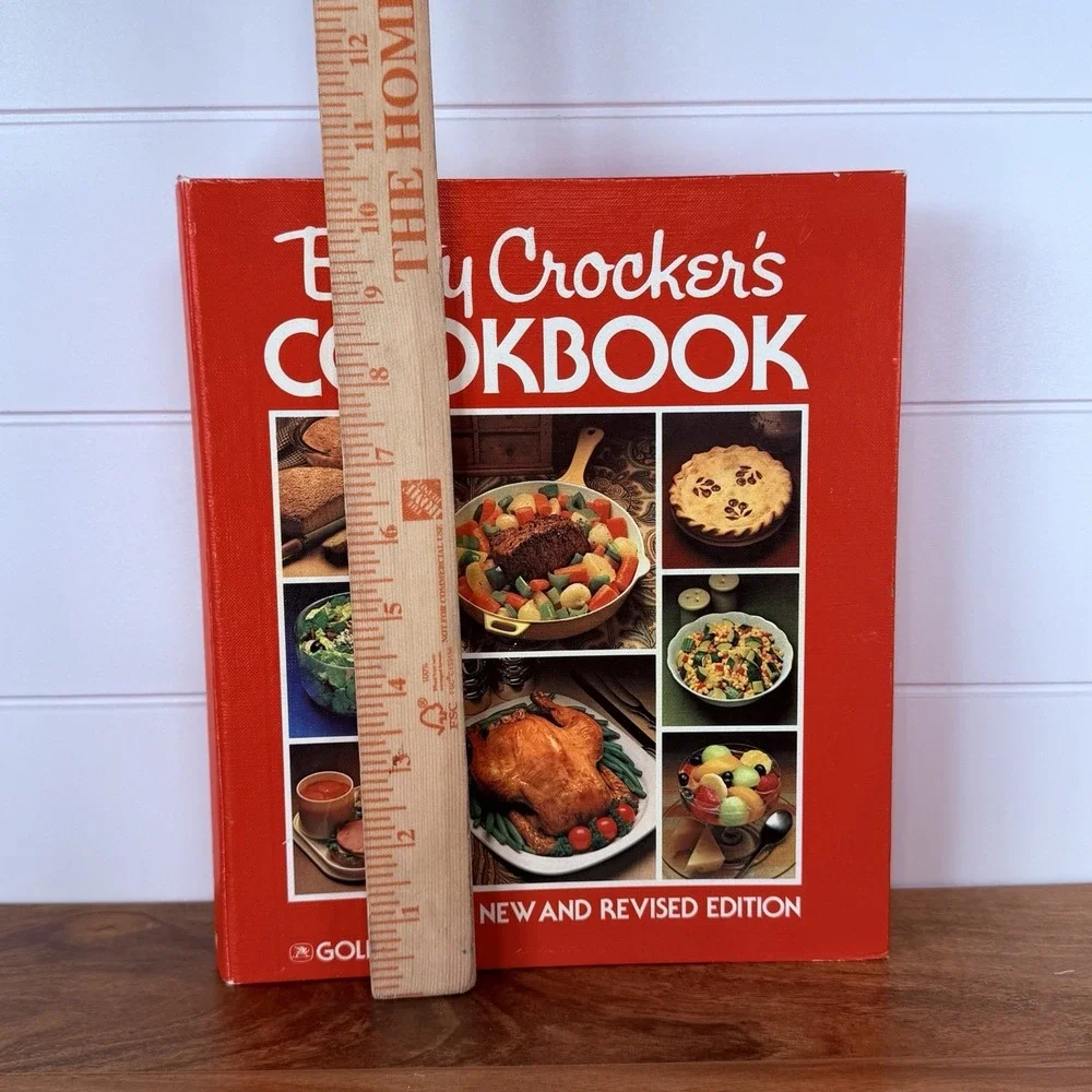 Betty Crocker Cookbook Revised 1978 Binder Granny Cottagecore Rustic Kitchen Vtg